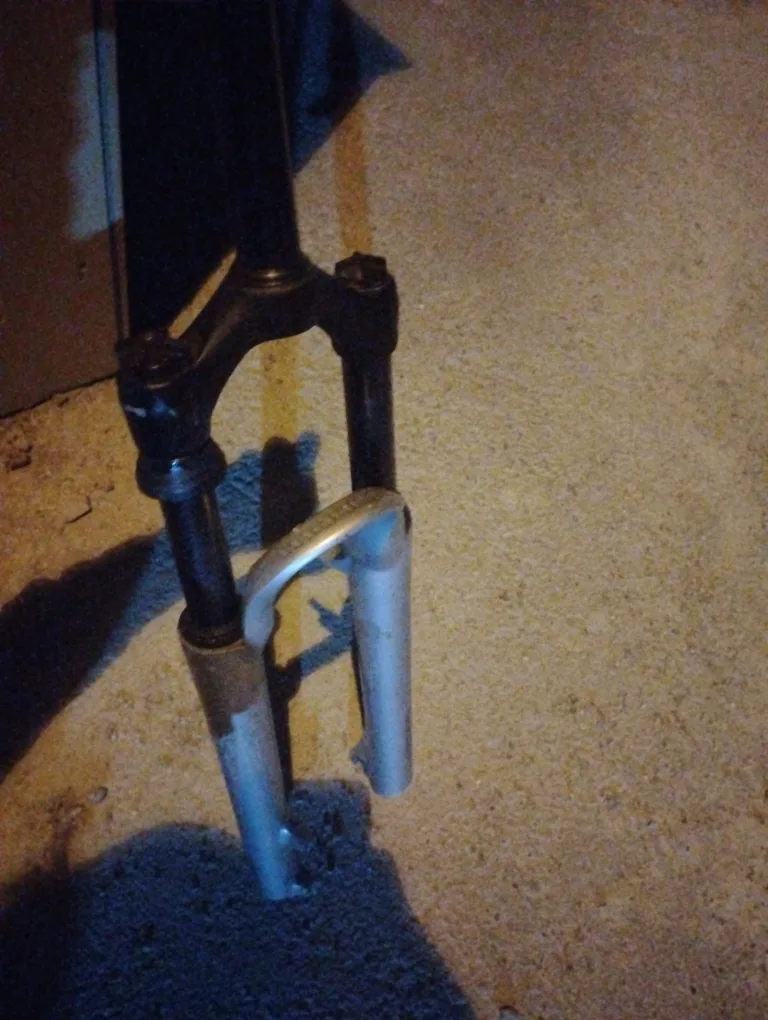 Manitou Axel Bicycle Suspension Fork image indicator(4)