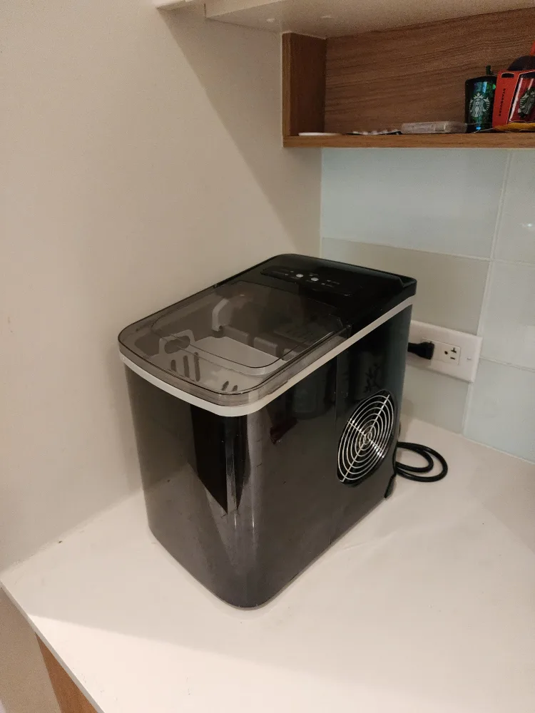 Frigidaire Ice Maker thumbnail