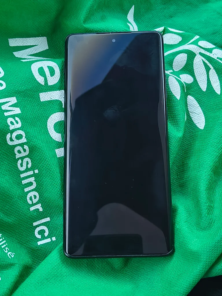 Motorola Edge 2024 - Excellent Condition!