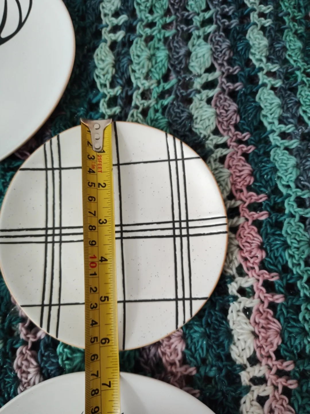 Decorative Winter Plates image indicator(6)