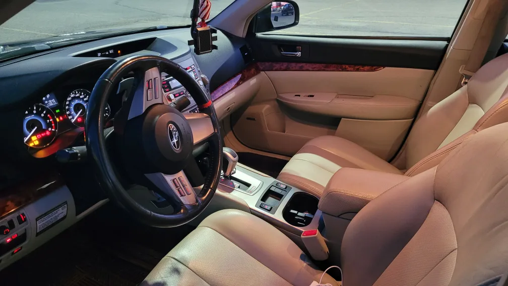 Black Subaru Legacy Sedan image indicator(8)