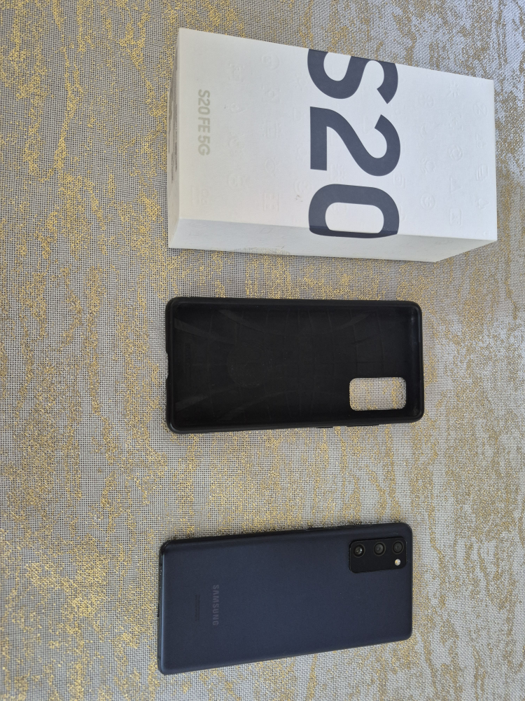 Samsung Galaxy S20 FE 5G - Black - photo 2