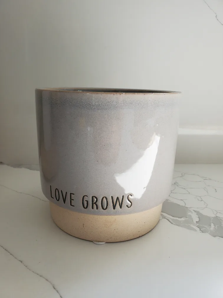 Grey 'Love Grows' Flower Pot image indicator(2)