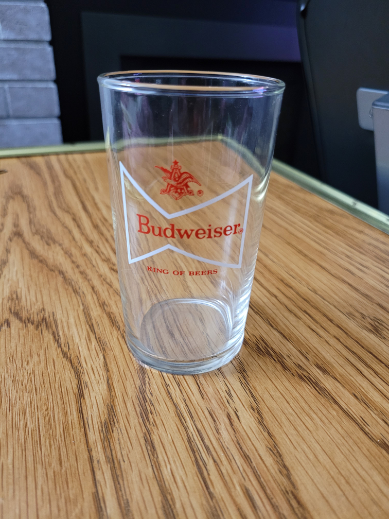 VINTAGE BUDWEISER "KING OF BEERS" WHITE BOW TIE