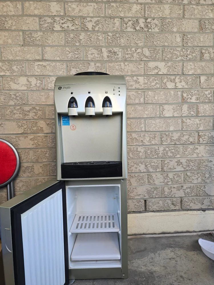 GE Profile Water Dispenser thumbnail