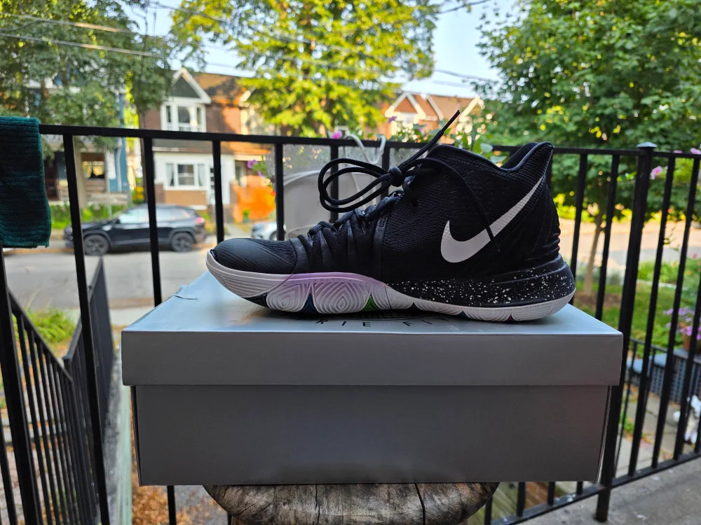 Nike Kyrie 5 Black Basketball Shoes image indicator(3)