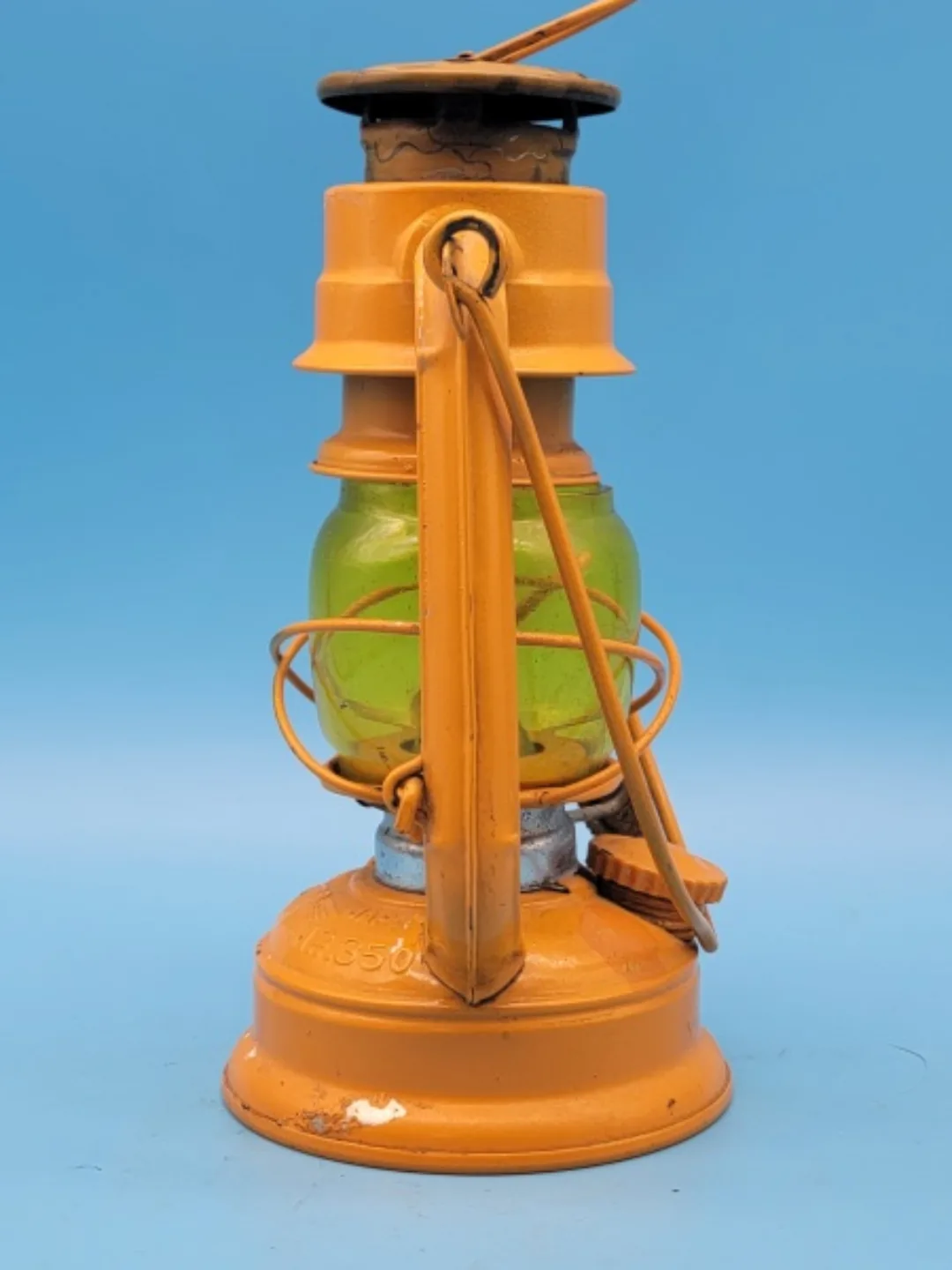 Winged Wheel No.350 KEROSENE LANTERN Made in Japan image indicator(2)