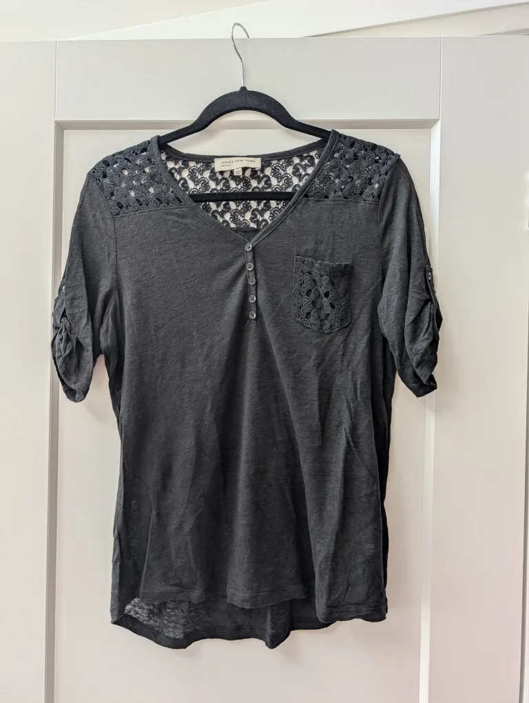 Jones New York Large Black Knit Top thumbnail