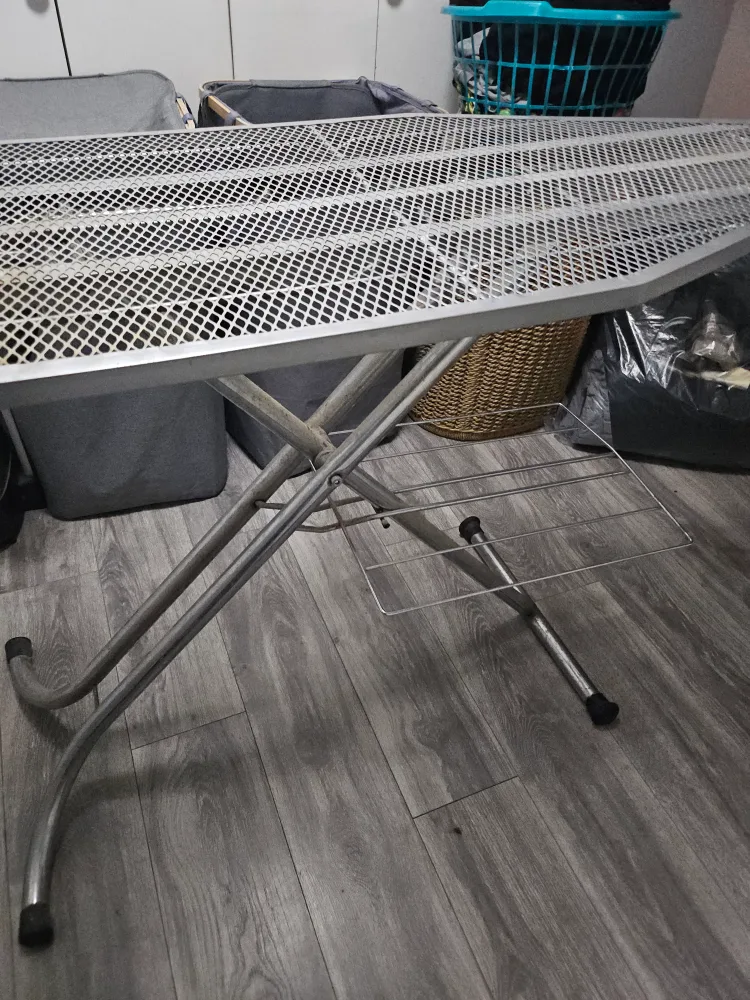 Silver Metal Ironing Board image indicator(4)