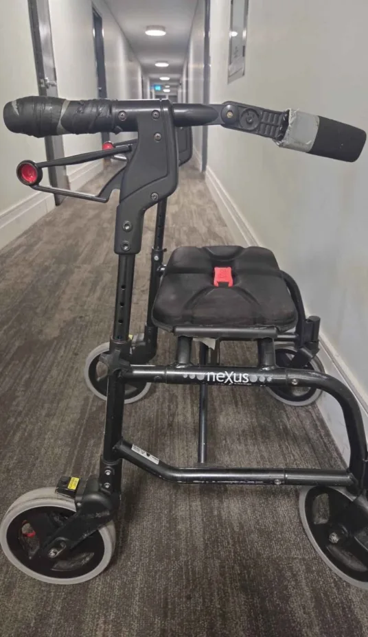 Nexus Walker with Seat image indicator(2)