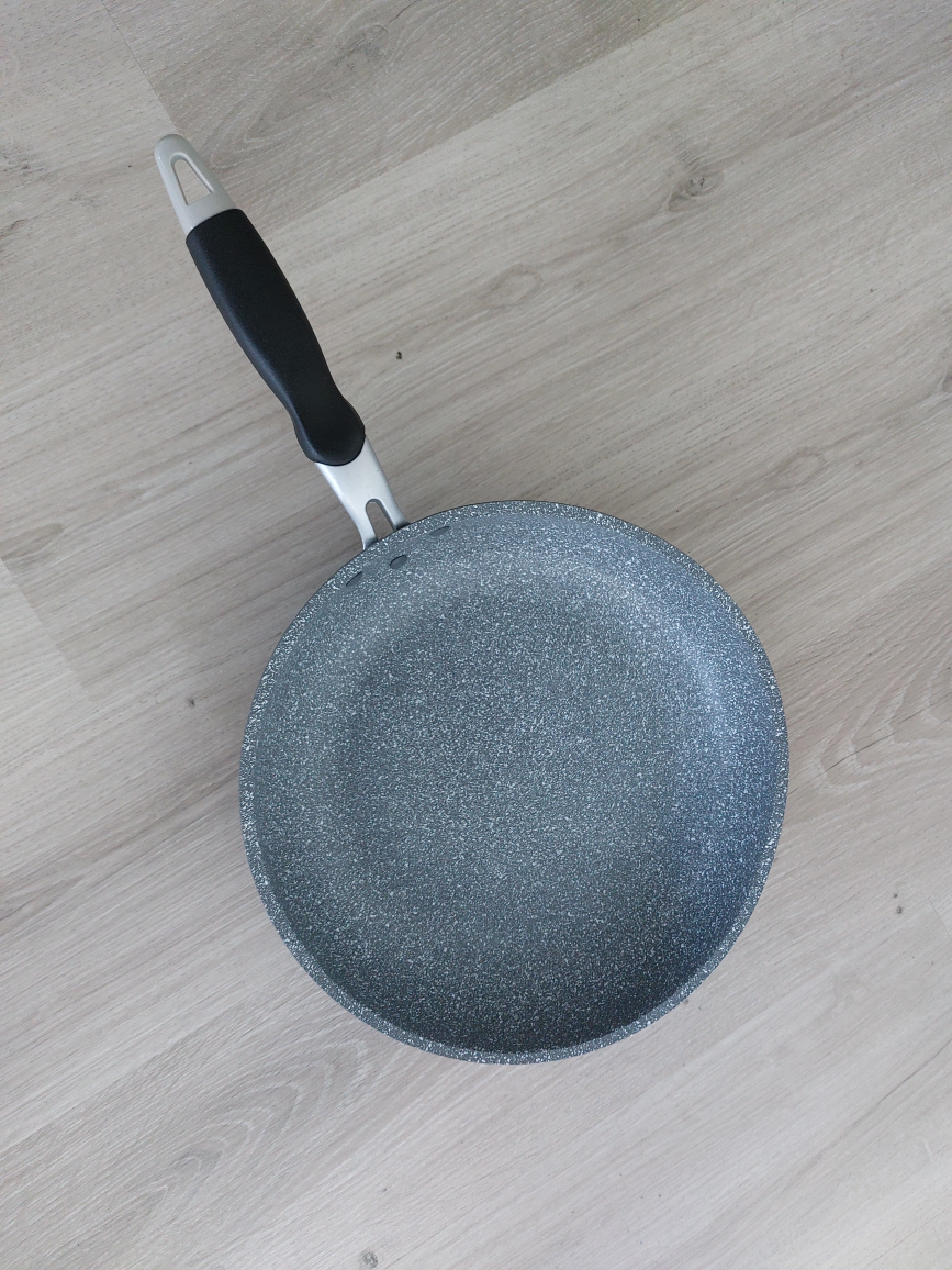 Nonstick Pan