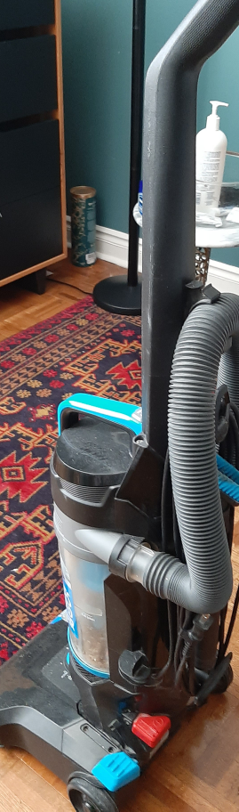 Bissell Vacuum - Lightweight & Maneuverable - photo 2