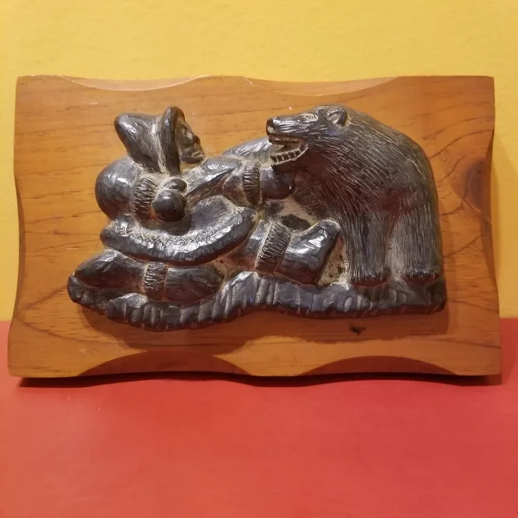 Vintage Inuit Carving - Man vs Bear thumbnail