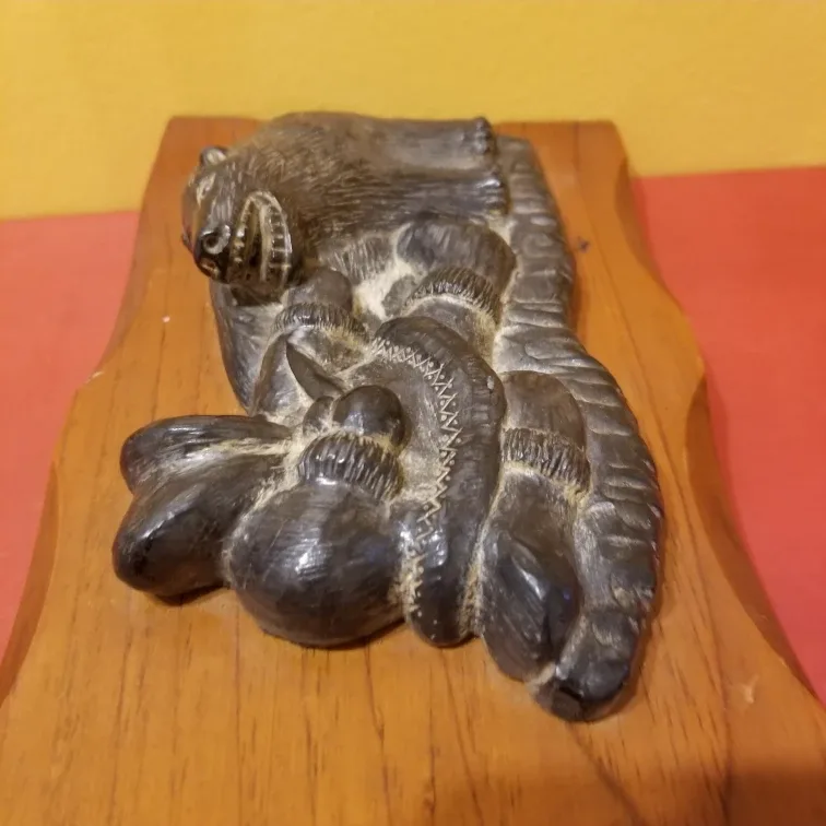 Vintage Inuit Carving - Man vs Bear image indicator(5)