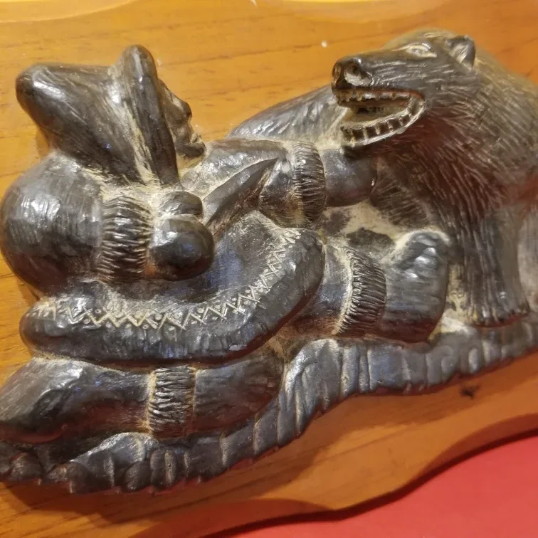 Vintage Inuit Carving - Man vs Bear image indicator(8)