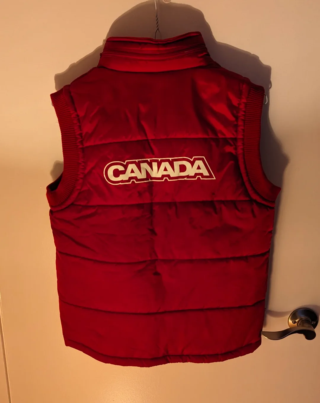 Brand New HBC Canada Olympic Vest - Youth Size 14/16 image indicator(5)