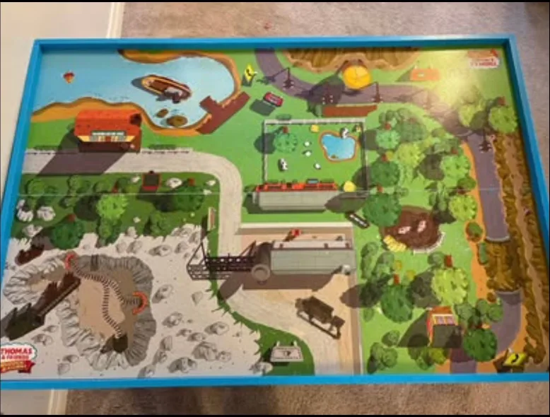 Thomas & Friends Train Table with Tracks image indicator(4)