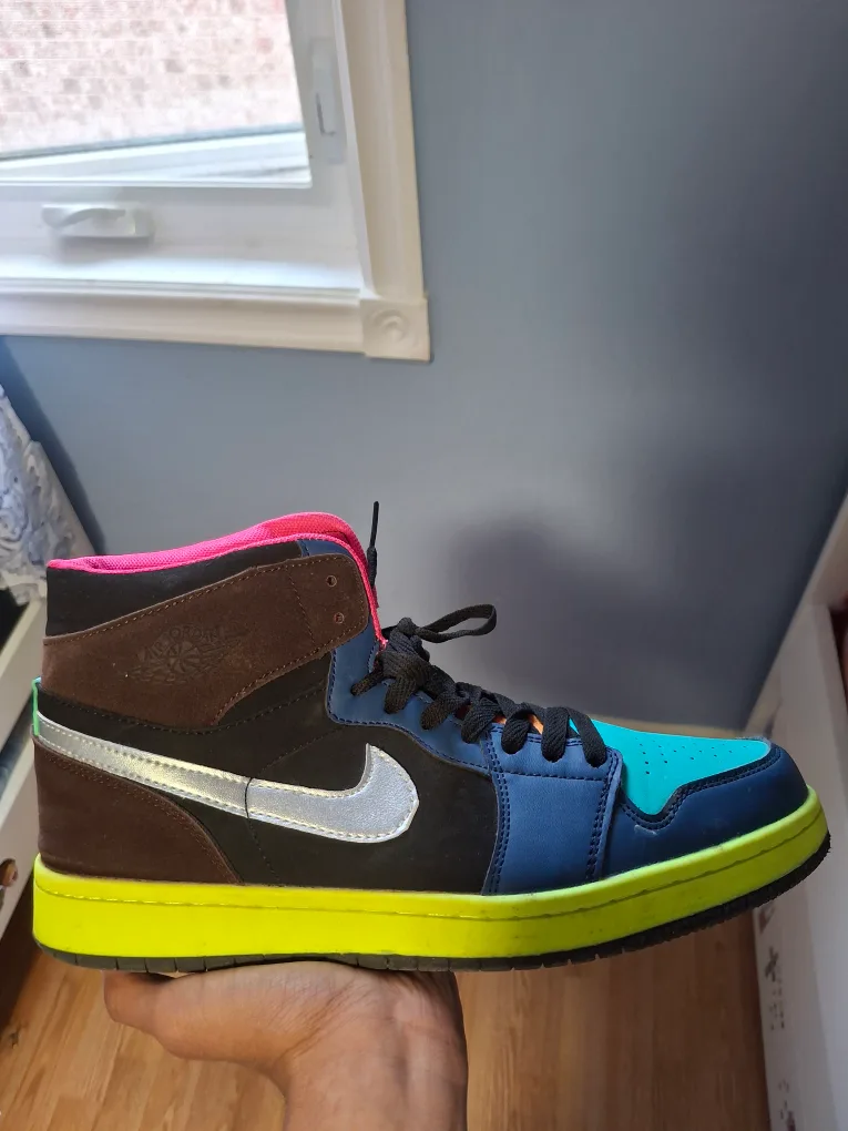 Jordan 1 Mid Retro Tokyo bio hack  Size 9 image indicator(2)