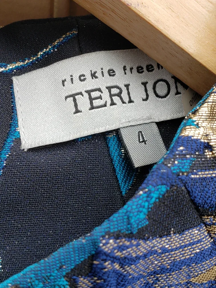 Women's Size 4 Dress image indicator(5)