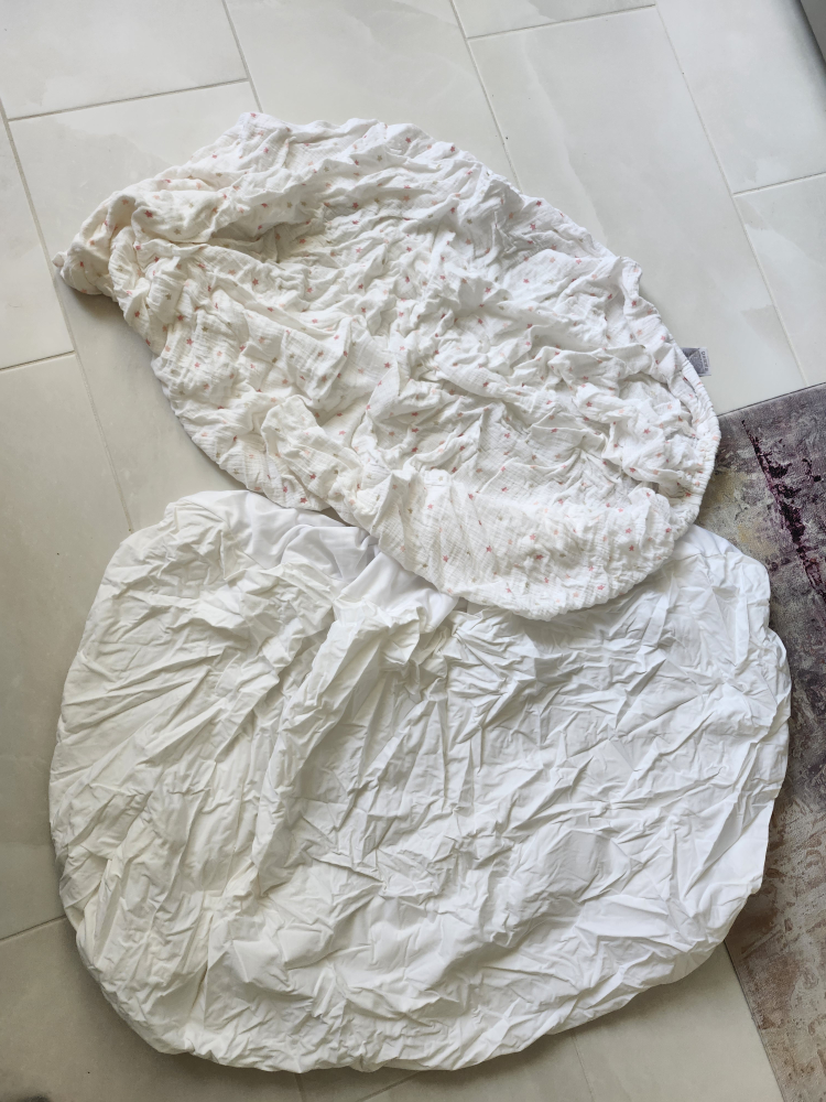 FREE crib mattress protector and fitted sheet