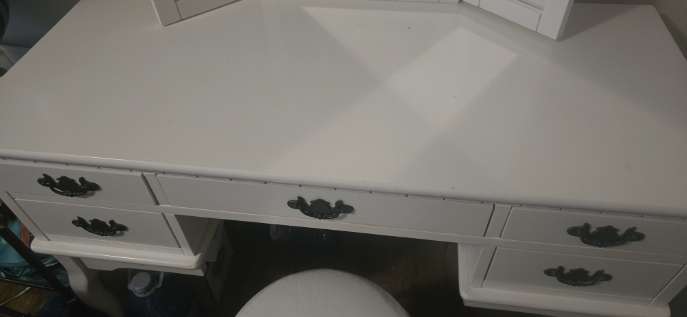 White Vanity Desk with Tri-Fold Mirror & Stool - photo 3