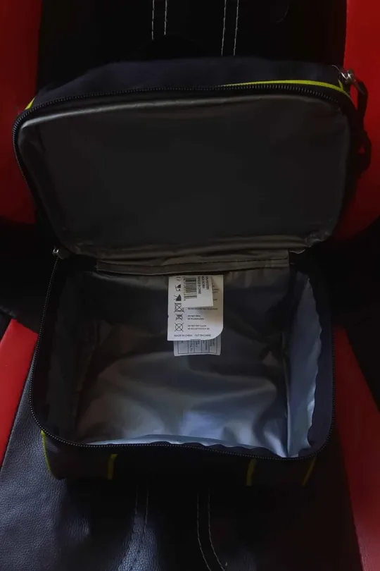 Black & Grey Lunch Bag image indicator(2)