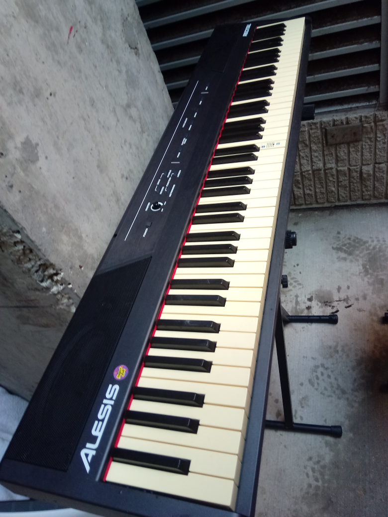 Alesis Recital Pro 88-Key Digital Piano - photo 2