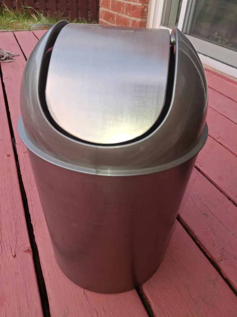 BRAND NEW Swing Top Trash Can - Silver thumbnail