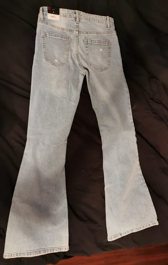 BNWT NoBo Distressed Flare Jeans - Size 4/5 image indicator(2)