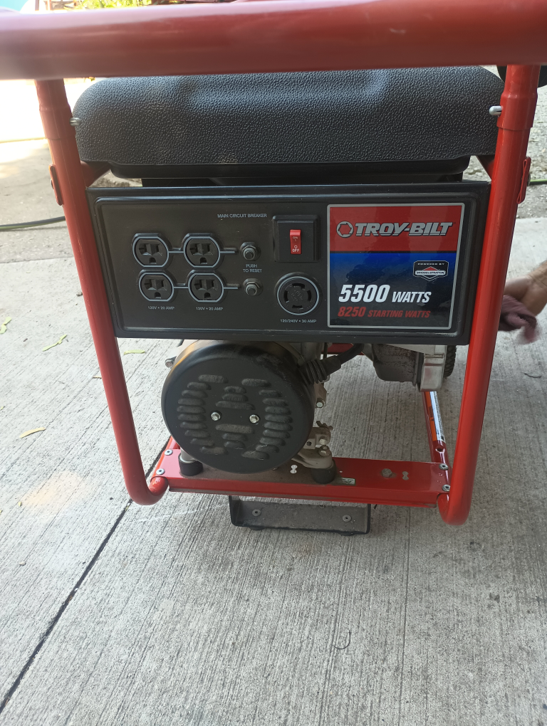 Troy-Bilt 5500 Watt Generator - photo 3