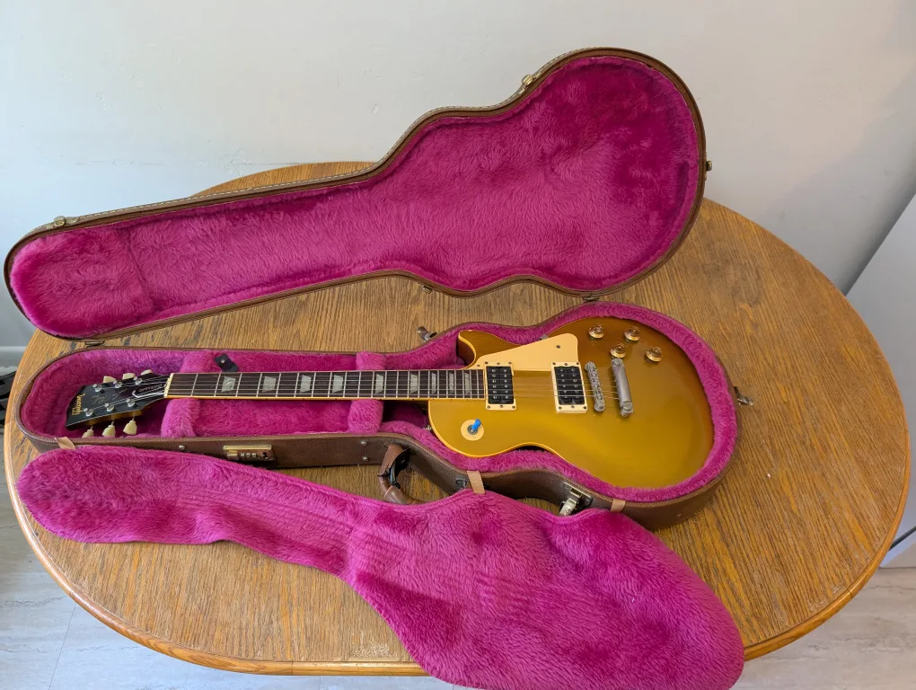 Gibson Les Paul Classic Gold Top w/ Case image indicator(4)