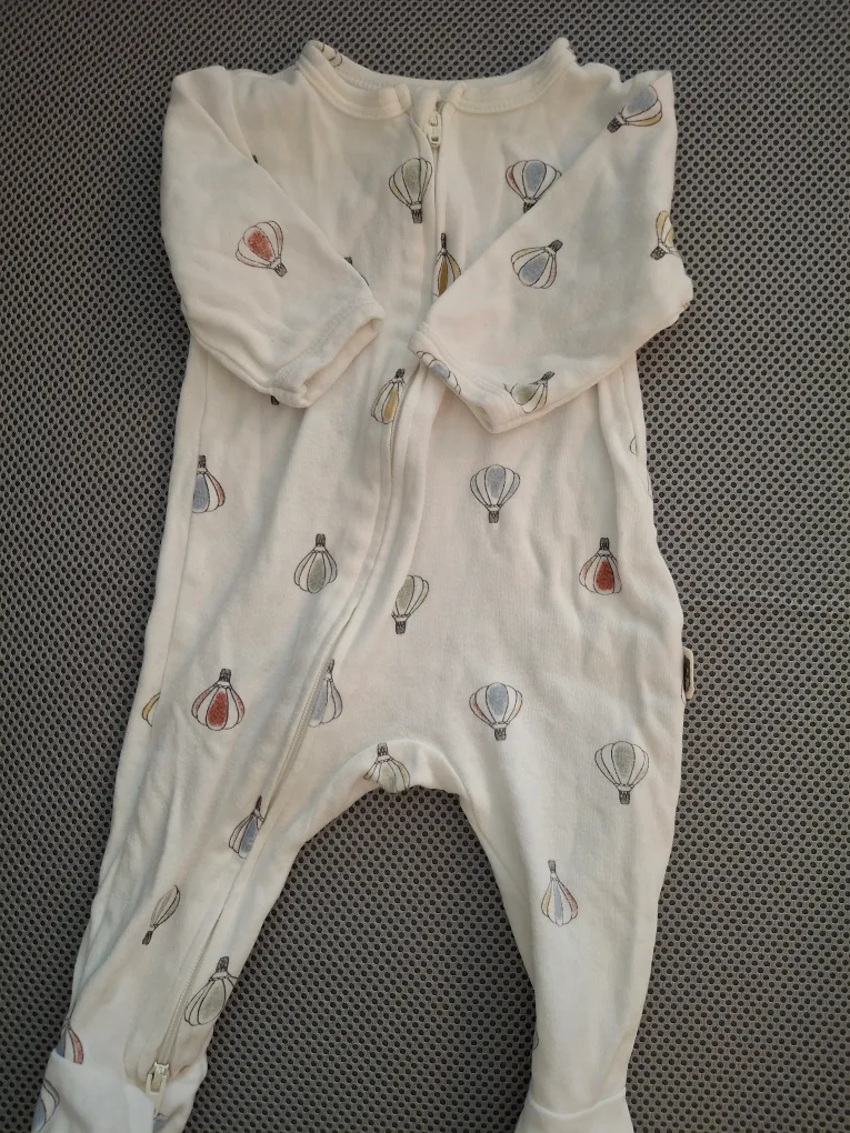 Disney Baby 0M Sleepers - Winnie the Pooh & Balloons image indicator(2)