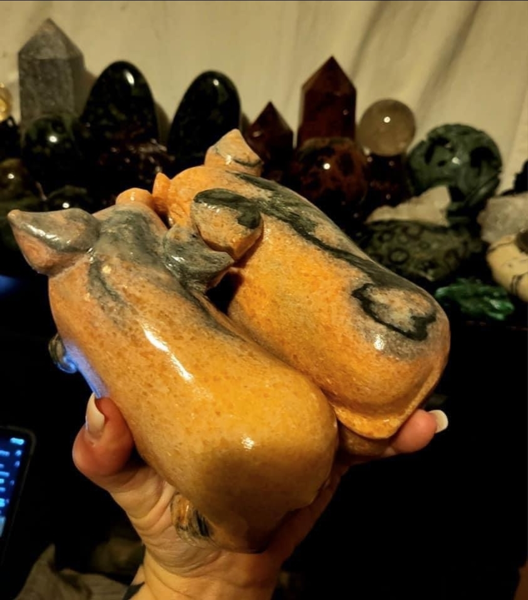 Crystal Sunstone Pigs  - 2 lbs 8.5 oz - photo 3