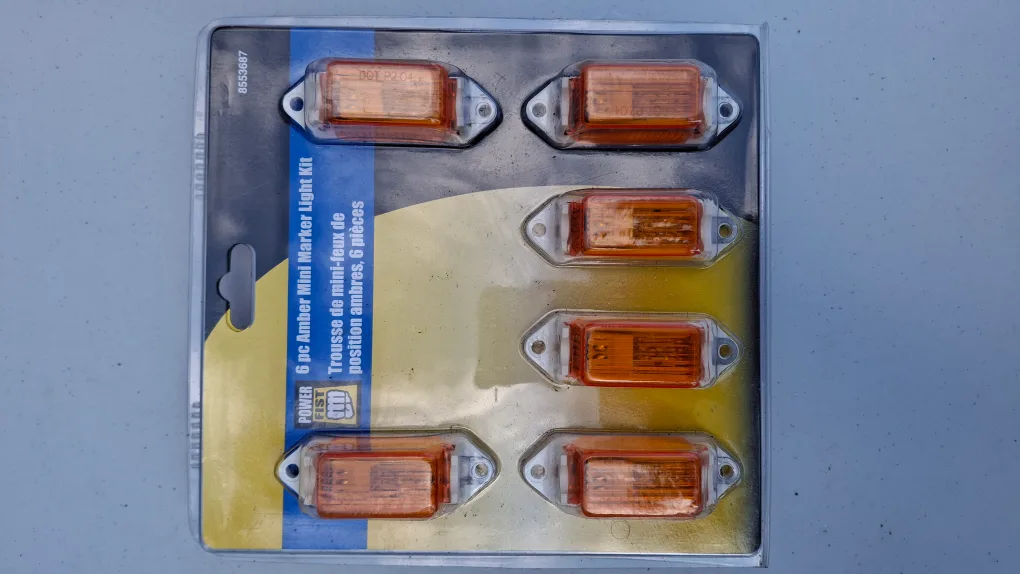 Erickson Ratchet Tie-Downs & Trailer Lights image indicator(2)