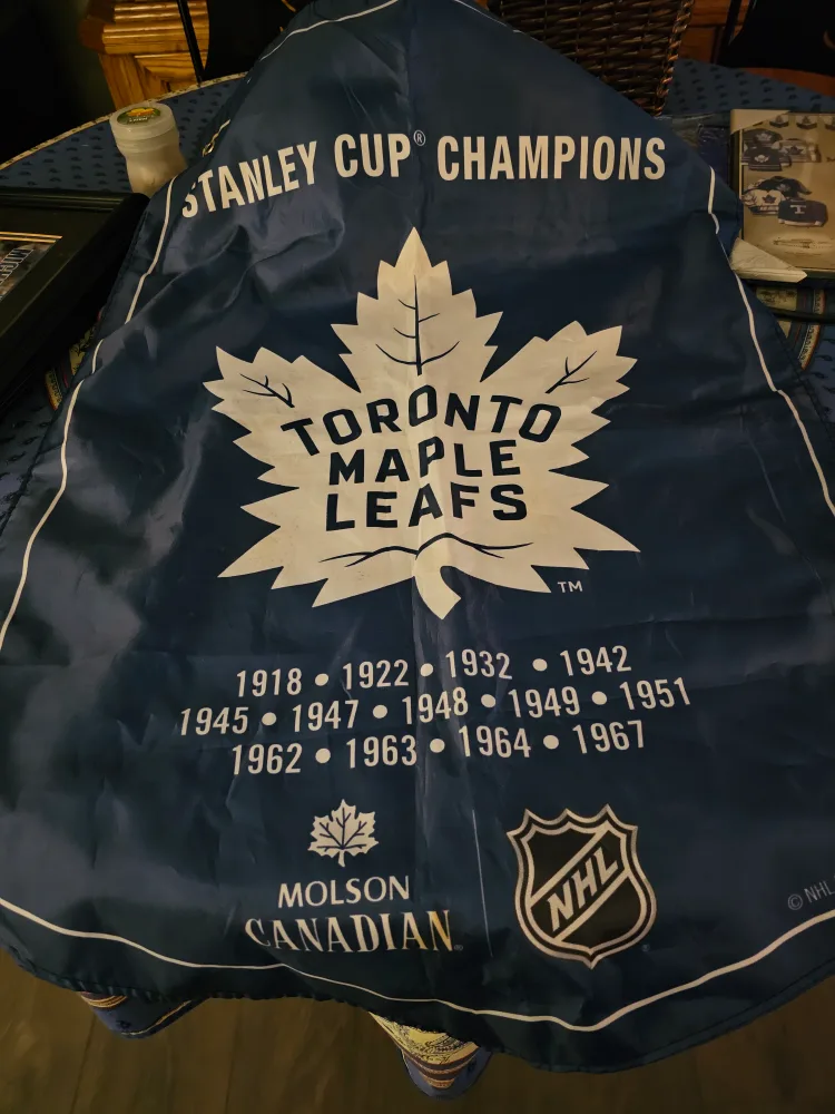 Toronto Maple Leafs Stanley Cup Champions Banner thumbnail
