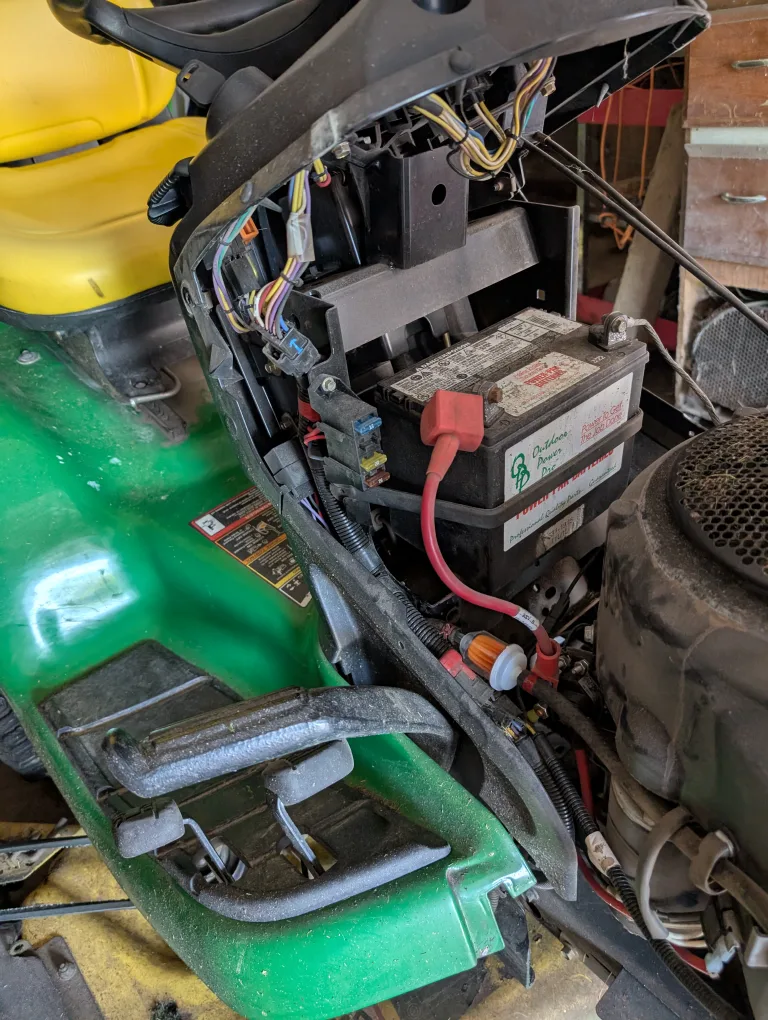 John Deere x360 with Bagger image indicator(6)