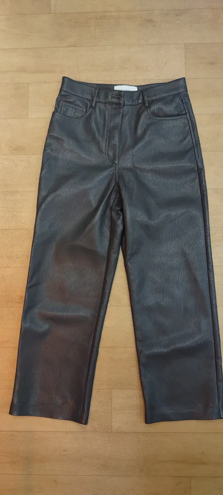(NEW)  Aritzia The Melina  Wilfred Faux Leather Pants - Size 4 image indicator(4)