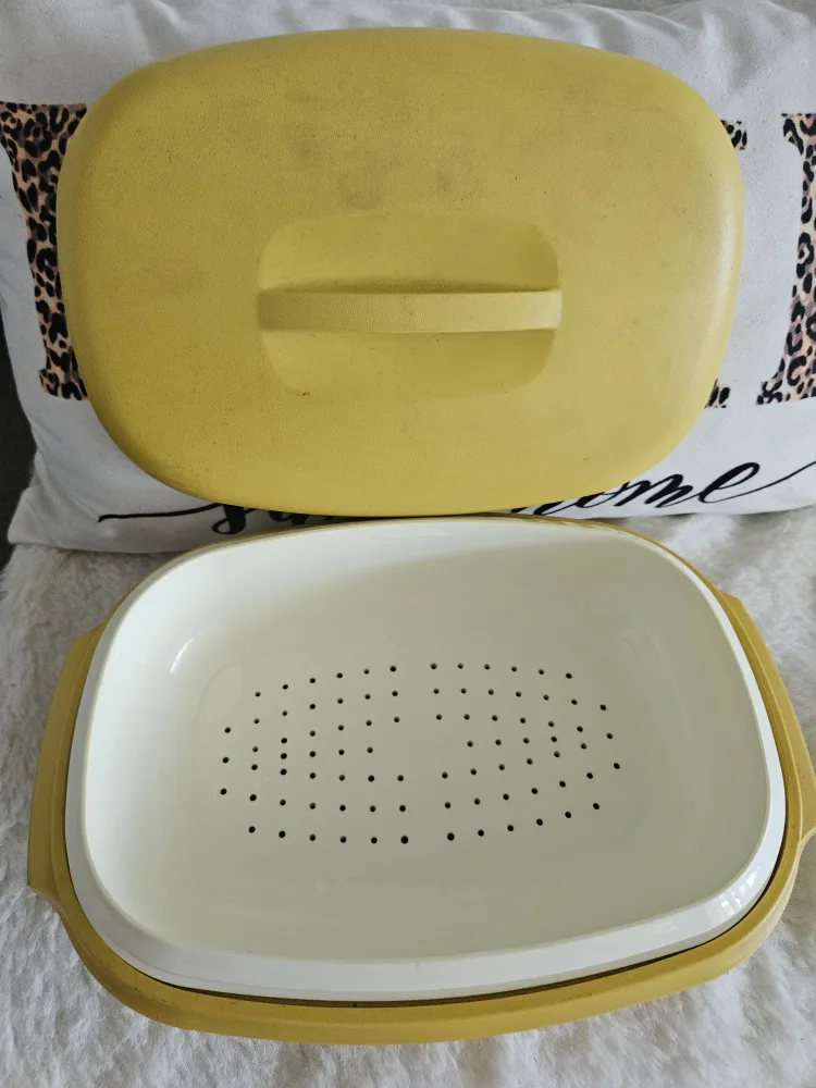 Vintage Tupperware Egg Tray & Metal Serving Tray image indicator(7)