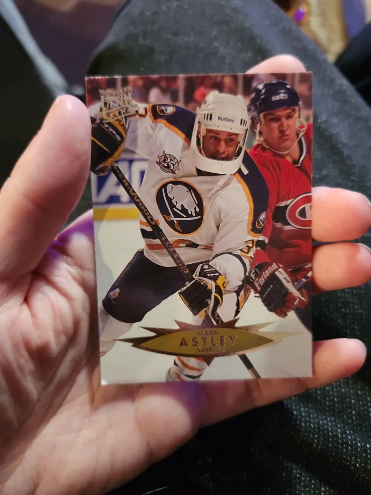 $1 each hockey cards 95/96 buffalo sabres image indicator(2)
