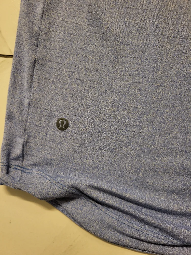 Lululemon Men's T-Shirt Medium thumbnail