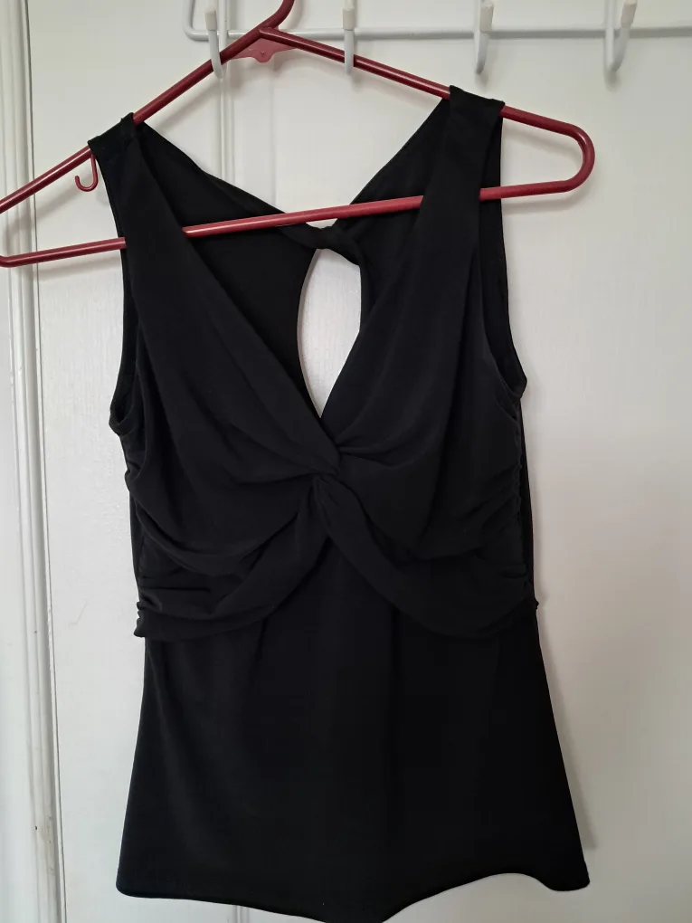 Black Sleeveless Sexy Top thumbnail