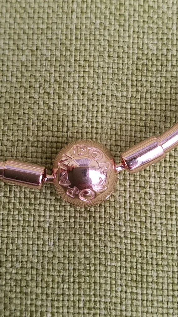 Pandora Rose Gold Bangle with Heart Charm image indicator(9)