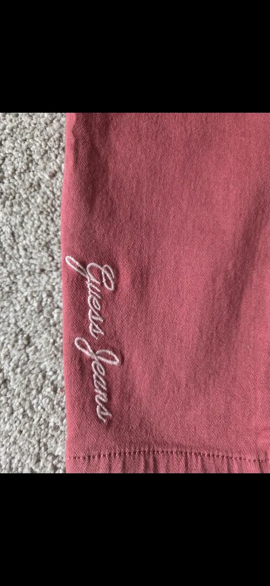 New Guess Jeans - Size 25 image indicator(2)