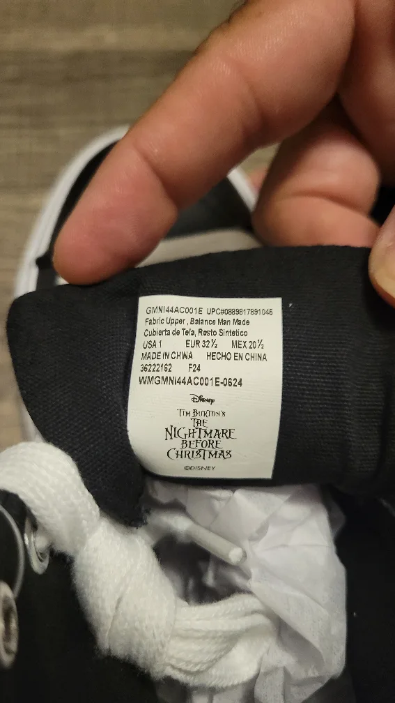 Disney Nightmare Before Christmas High Top Sneakers - Size 8 image indicator(7)