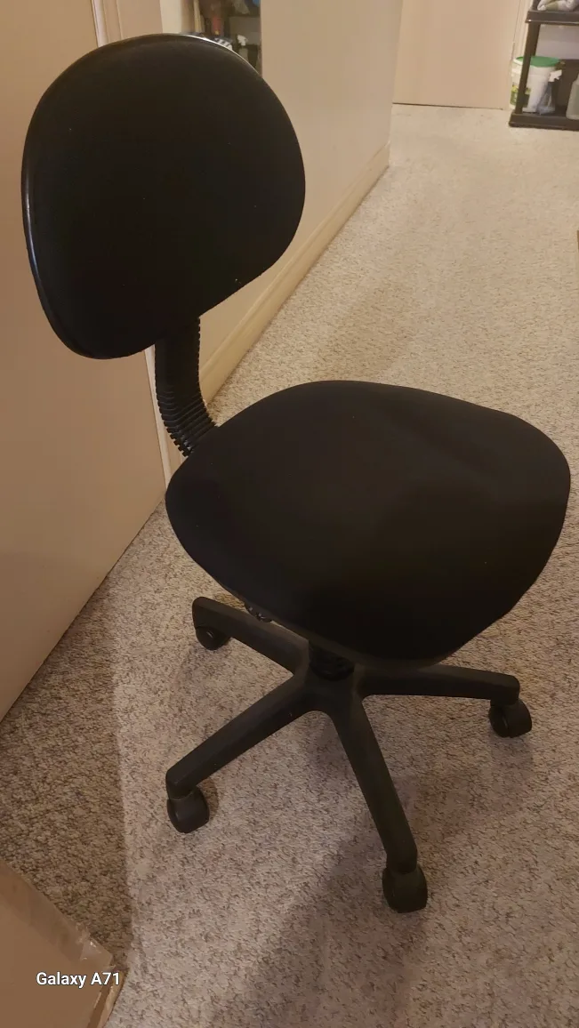 Black Office Chair image indicator(4)
