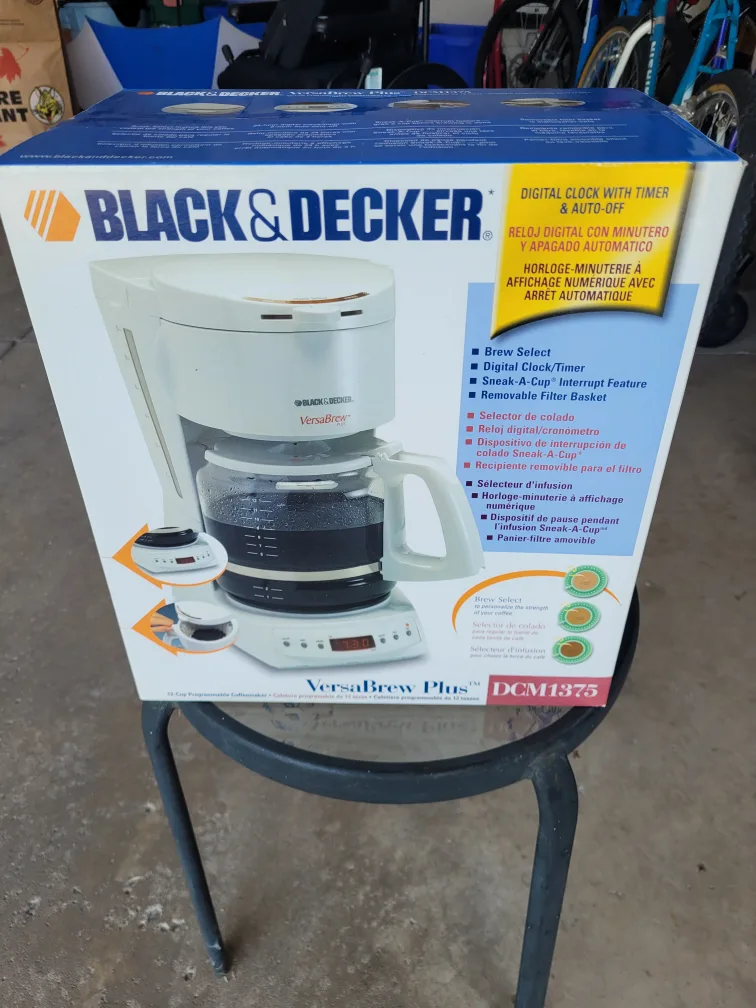 New Black & Decker VersaBrew Plus DCM1375 Coffee Maker thumbnail