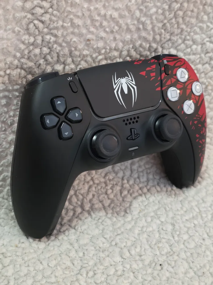 Sony PlayStation 5 Spider-Man 2 Limited Edition Controller image indicator(4)