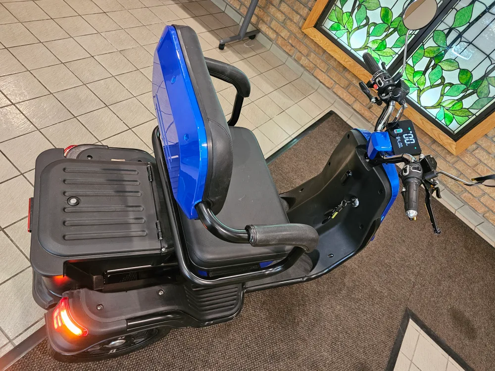 E-Bike 3 Wheel Mobility Scooter - Blue image indicator(6)