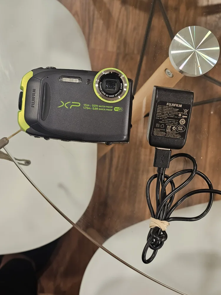 Fujifilm FinePix XP Waterproof Camera w/ Charger thumbnail