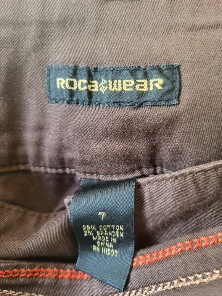 Rocawear Brown Capri Pants - Size 7 image indicator(3)